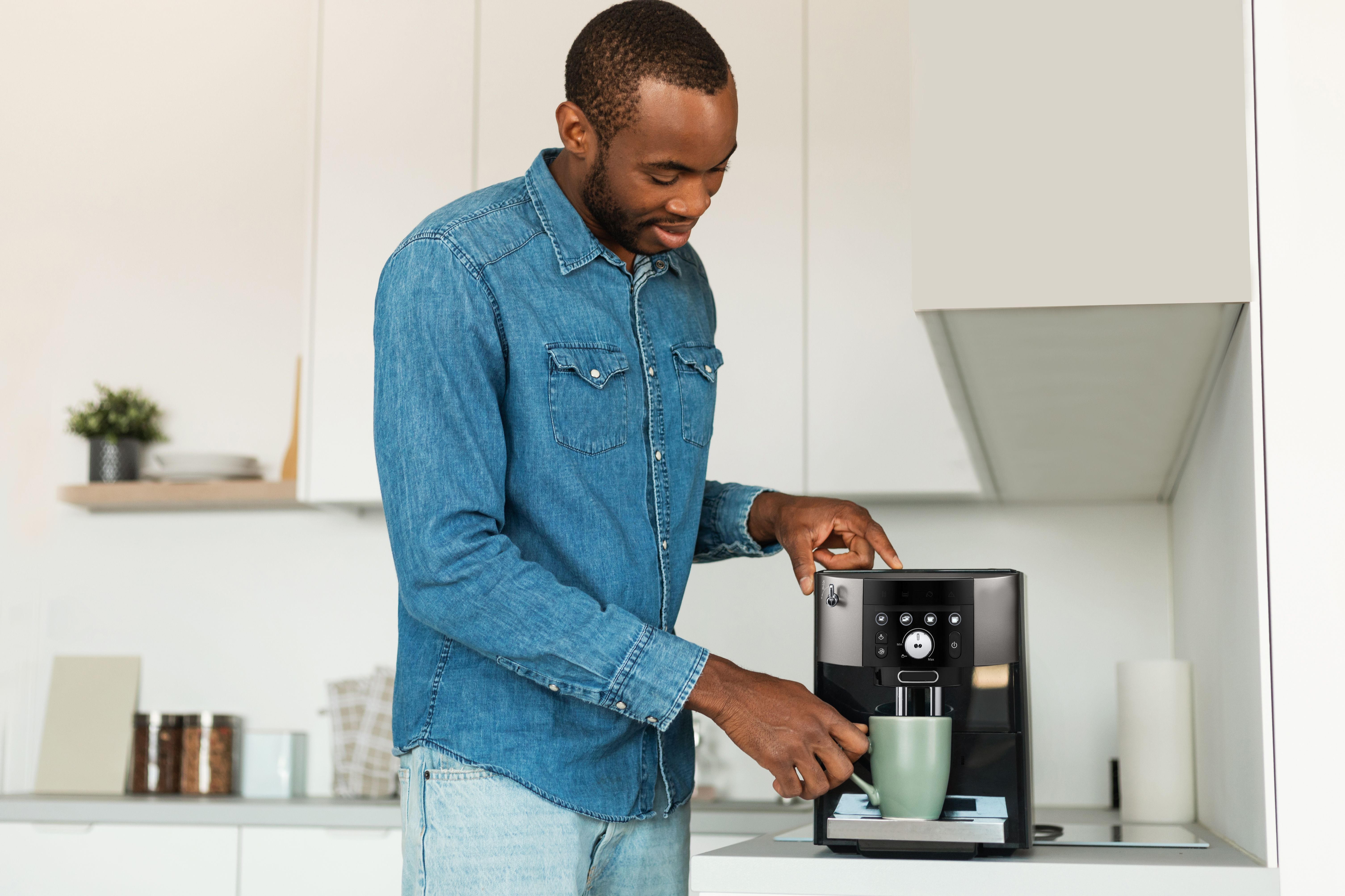 7 Best Coffee Makers For College Dorms (2024)